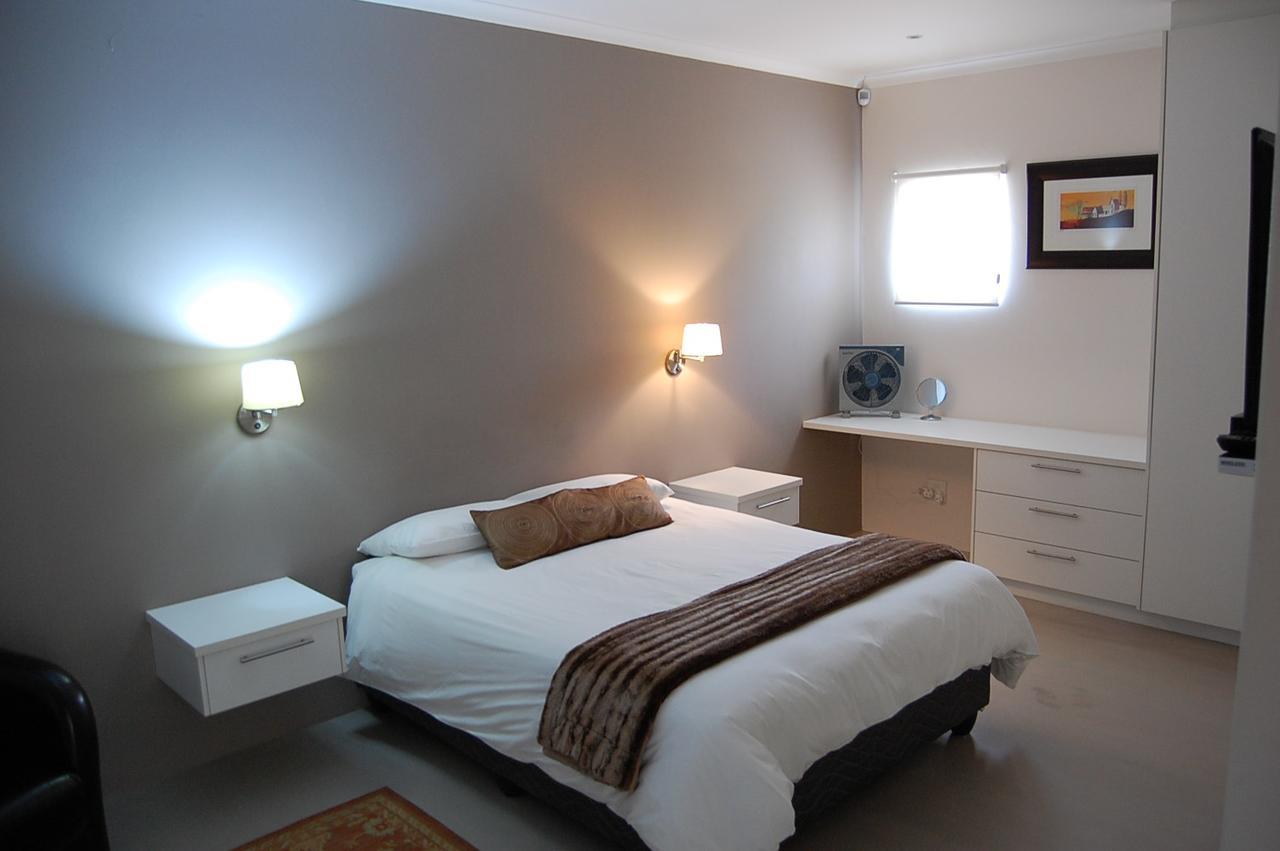 Affittacamere Longacre Olive & Vineyard Estate Langebaan Esterno foto